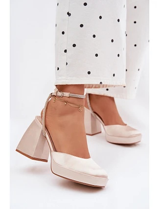 Dámské sandály na podpatku typu sloupek s páskem se šperky Zlaté Seraphina