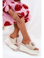 Klapki Na Platformie I Koturnie Z Ozdobą Beżowe Tanonea