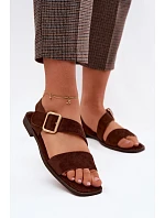 Dámské sandály na ploché podrážce se zlatým přezkou čokoládové Verissea
