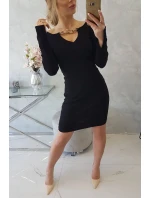 Šaty so zlatou retiazkou čierne