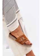 Klapki Damskie Na Platformie Z Klamrą I Ćwiekami Camel Nusithia