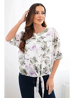 Dámska blúzka s kvetinovým vzorom a khaki viazaním v spodnej časti