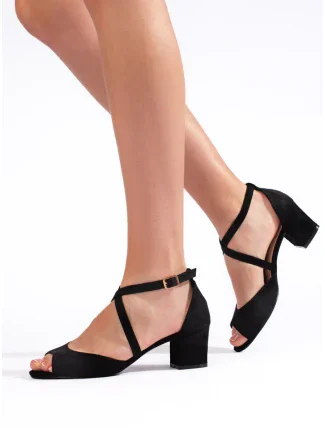 Pohodlné dámske čierne sandále na širokom podpätku Pohodlné dámske čierne sandále na širokom podpätku