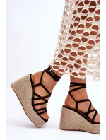 Skórzane Sandałki Na Koturnie Czarne Margaritt