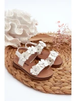 Lakierowane Sandałki Dziecięce Ozdobione Kwiatkami Białe Tinette