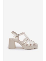 Lakierowane Skórzane Sandały Damskie Na Słupku Vinceza 66621 Jasnobeżowe