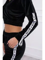 Velúrová súprava s nápisom Queen black