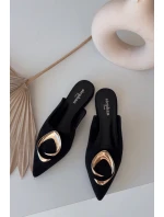 Dámske papuče Mule s ozdobnými zlatými detailmi Black Galvella Dámske papuče Mule s ozdobnými zlatými detailmi Black Galvella
