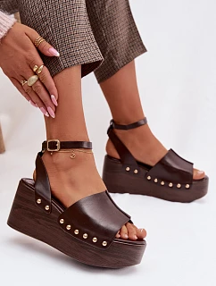 Dámské sandály na platformě se zlatými sponami čokoládové Galorina