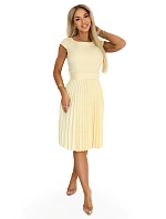 311-21 LILA Klasické plisované šaty s krátkymi rukávmi a opaskom - maslovo žlté