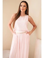 Dámsky viskózový set s tielkom bez rukávov a širokými nohavicami s ozdobným lemom púdrovo ružovej farby