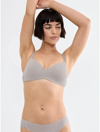 Dámska podprsenka ZERO Feel Pure THE UP TShirt Bra Creamy Dream – SLOGGI Dámska podprsenka ZERO Feel Pure THE UP TShirt Bra Creamy Dream – SLOGGI
