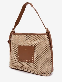 Beige kabelka s pleteným a přívěskem na léto Fayette