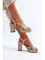 Dámske lakované sandále na vysokom podpätku Béžová D&A