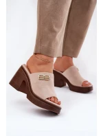 Žabky na podpätku model 213038 Krok vo veľkom štýle