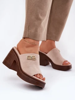 Žabky na podpätku model 213038 Krok vo veľkom štýle