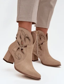 Topánky na podpätku model 219134 Krok vo veľkom štýle