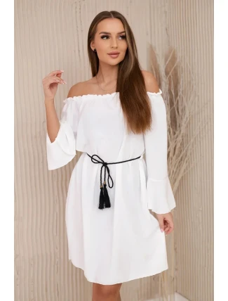 Šaty viazané v páse so šnúrkou ecru Šaty viazané v páse so šnúrkou ecru