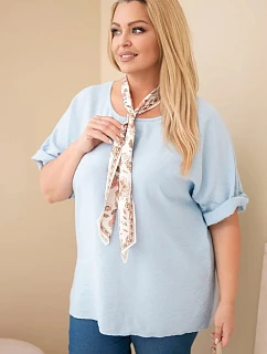 Dámska blúzka z viskózy v nadmernej veľkosti s krátkymi rukávmi a ozdobnou šatkou Blue