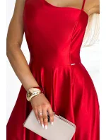 524-1 Dlhé elegantné saténové šaty na jedno rameno - ČERVENÉ 524-1 Dlhé elegantné saténové šaty na jedno rameno - ČERVENÉ