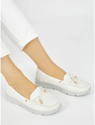 Módne dámske biele mokasíny na platforme Módne dámske biele mokasíny na platforme