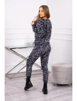 Velúrová súprava v čiernej farbe s leopardím potlačou Velúrová súprava v čiernej farbe s leopardím potlačou