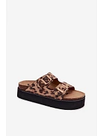 Lakované dámske papuče na platforme so zlatými sponami Lee Cooper LCW-26-35-4459L Black