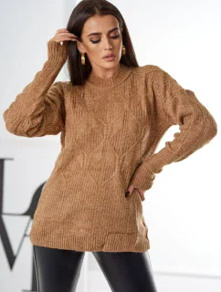 Sveter nasadený cez hlavu s módnou väzbou Ťava