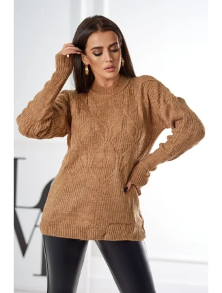 Sveter nasadený cez hlavu s módnou väzbou Ťava