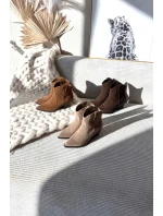 Wsuwane Botki Kowbojki Damskie Z Naturalnego Zamszu Beżowe Beretta