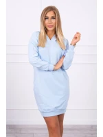 Šaty s kapucňou v modrej farbe