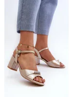 Sandále na podpätku model 196331 Krok vo veľkom štýle Sandále na podpätku model 196331 Krok vo veľkom štýle