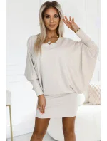 402-7 Sveter teplé netopierie šaty s výstrihom - béžové