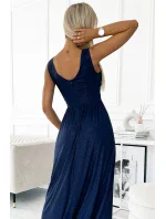 490-1 SUSAN Dlhé brokátové šaty s výstrihom a prešívaním v páse - ZELENÉ