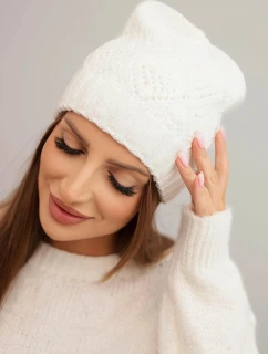 Dámska zimná čiapka z vlny s geometrickým vzorom K479 ecru