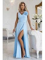 669-2 Svadobné maxi šaty s kvetom na ramene a rozparkom - modré