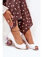 Skórzane Czółenka Z Ozdobnym Obcasem Lewski Shoes 2608/K Białe