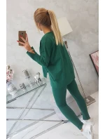 Súprava so zelenou blúzkou nadmernej veľkosti
