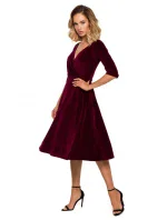 M645 Zamatové zavinovacie midi šaty - bordové