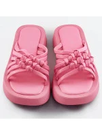 Ružové dámske šľapky s plochou podrážkou (CM-59)