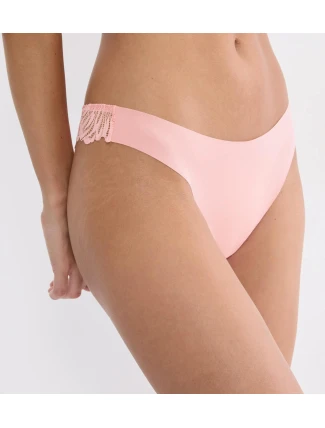 Pretty Micro String - STRAWBERRY CREAM - TRIUMPH STRAWBERRY CREAM - TRIUMPH