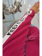 Velúrová mikina s kapucňou fuchsiová