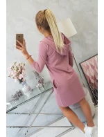 Šaty s kapucňou a vreckami tmavo ružové
