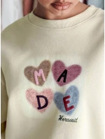 Dámska nadrozmerná mikina so srdiečkami MADELIN svetlozelená FashionStreet BY1460 Dámska nadrozmerná mikina so srdiečkami MADELIN svetlozelená FashionStreet BY1460