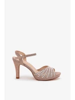 Sandále na podpätku model 209927 Vykročte štýlovo