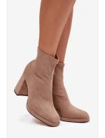 Dámské kotníkové boty z eko semiše na podpatku béžové Karvella