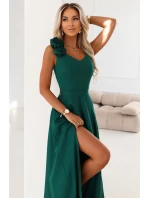 643-1 Elegantné večerné maxi šaty s rozparkom a ružami - fľaškovo zelené