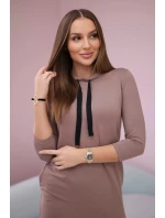 Šaty s viazaným moka výstrihom