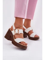 Sandały Damskie Na Masywnym Obcasie I Platformie Vinceza 17387 Białe