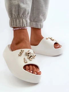 Papuče 4AX-15 white - Krok vo veľkom štýle